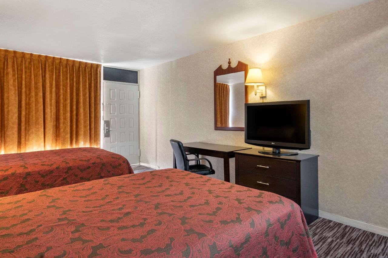 Rodeway Inn Clearwater-Largo المظهر الخارجي الصورة
